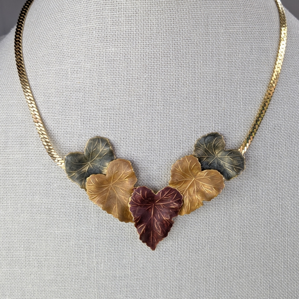 *Bundle and SAVE* Vintage Gold Leaf Necklace - Picture 5 of 6
